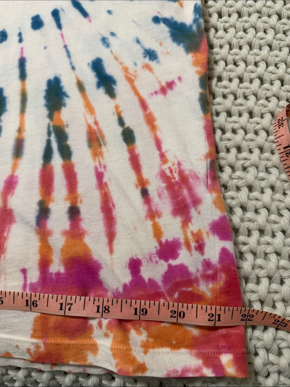 imogene + willie UNISEX Tie-Dye Skull Short Sleeve Tee - size Medium - Picture 9 of 10